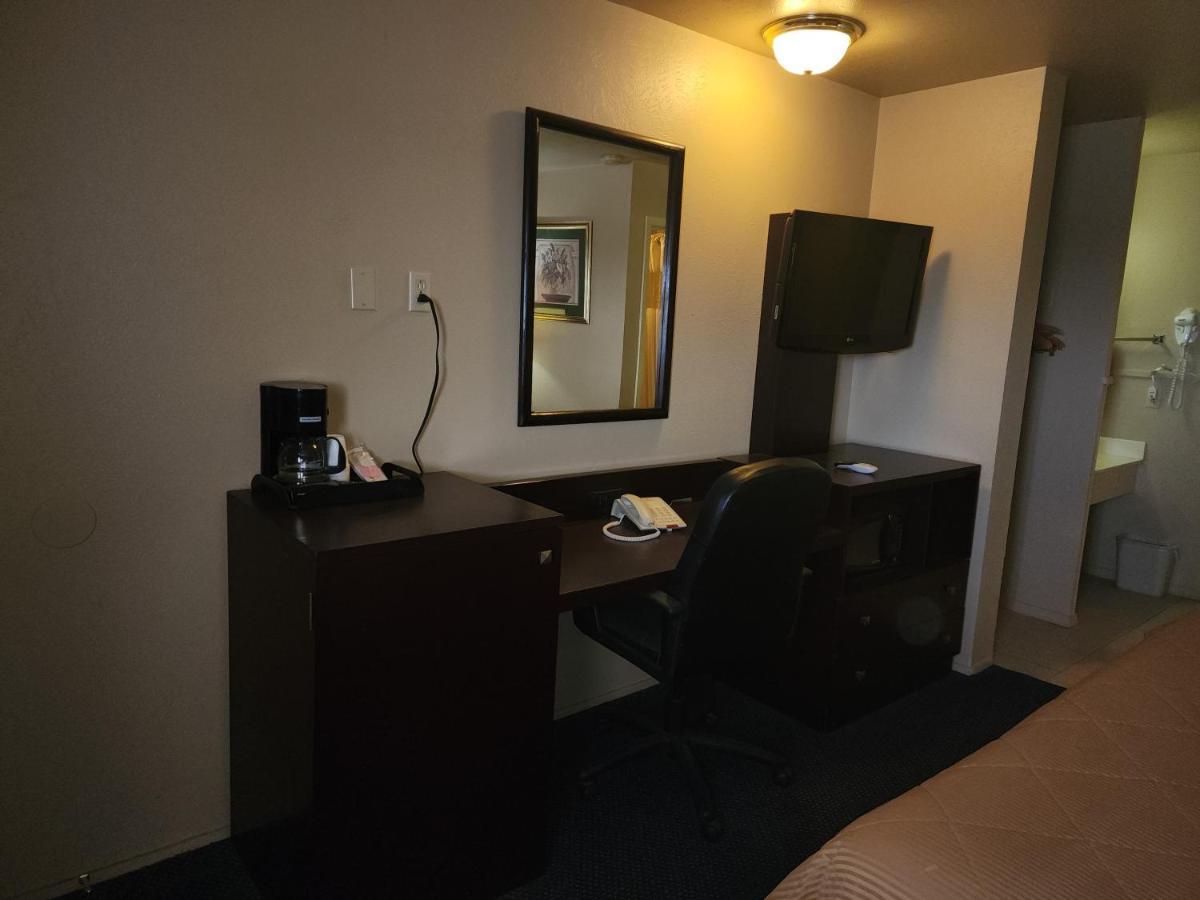 Colonial Inn Monahans Tx ภายนอก รูปภาพ